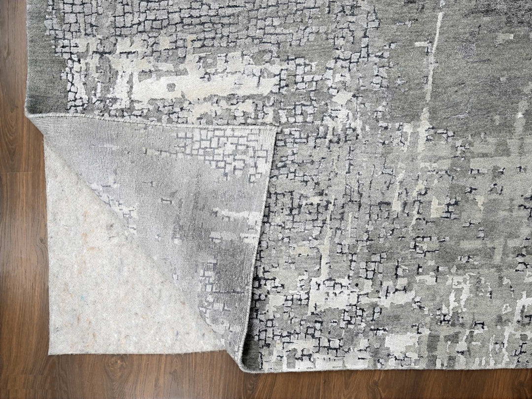 10'0" x 13'10" New Hand Knotted Grey Wool & Silk Rectangle Oriental Rug - MOA10210009