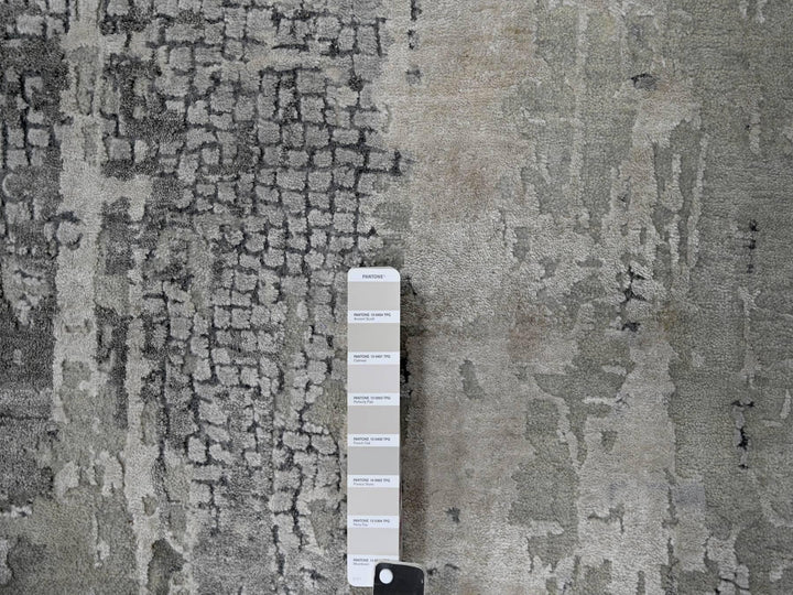 10'0" x 13'10" New Hand Knotted Grey Wool & Silk Rectangle Oriental Rug - MOA10210009