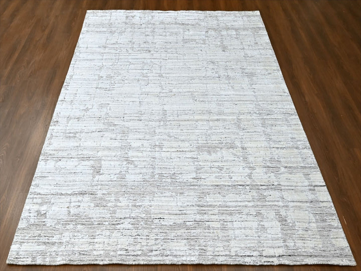 7'11" x 10'0" New Hand Loomed Ivory Wool & Silk Rectangle Oriental Rug - MOA10210270