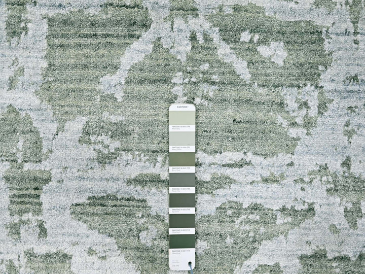 5'5" x 7'5" New Hand Loomed Green Wool & Silk Rectangle Oriental Rug - MOA10210283