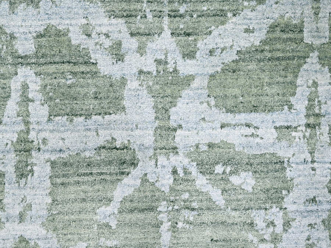 5'5" x 7'5" New Hand Loomed Green Wool & Silk Rectangle Oriental Rug - MOA10210283