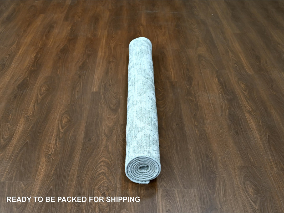 5'5" x 7'5" New Hand Loomed Green Wool & Silk Rectangle Oriental Rug - MOA10210283