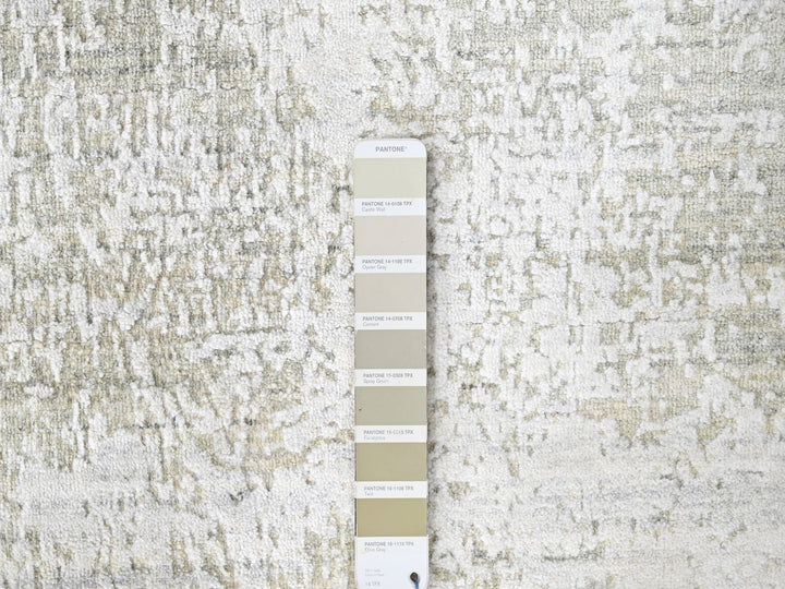 4'1" x 5'10" New Hand Loomed Grey Wool & Silk Rectangle Oriental Rug - MOA10210284