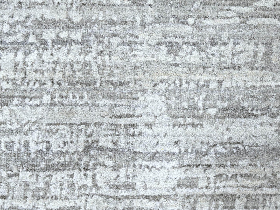 4'2" x 6'0" New Hand Loomed Grey Wool & Silk Rectangle Oriental Rug - MOA10210289