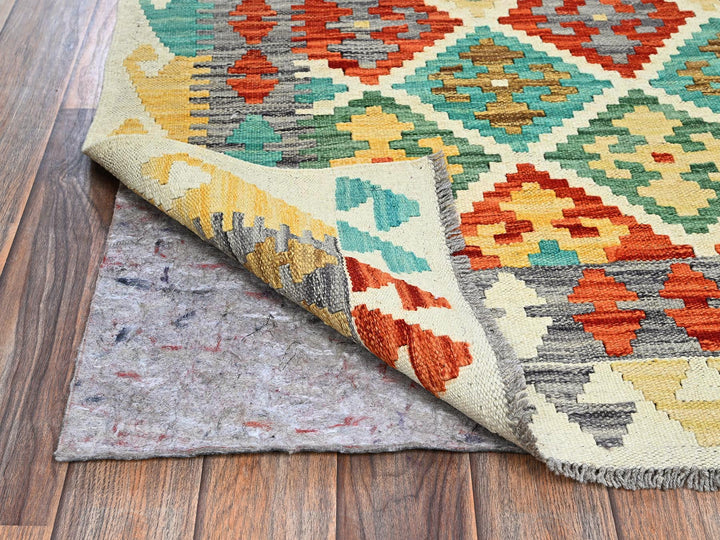 4'9" x 6'7" New Hand Woven Ivory Wool Rectangle Oriental Rug - MOA1021202