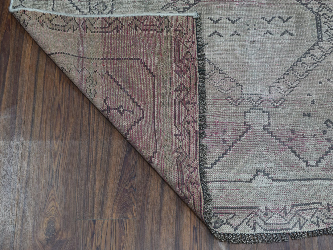 4'7" x 8'0" New Hand Knotted Grey Worn Wool Rectangle Oriental Rug - MOA10254051