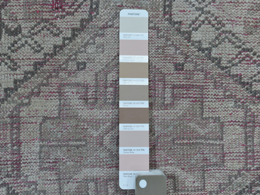 4'7" x 8'0" New Hand Knotted Grey Worn Wool Rectangle Oriental Rug - MOA10254051