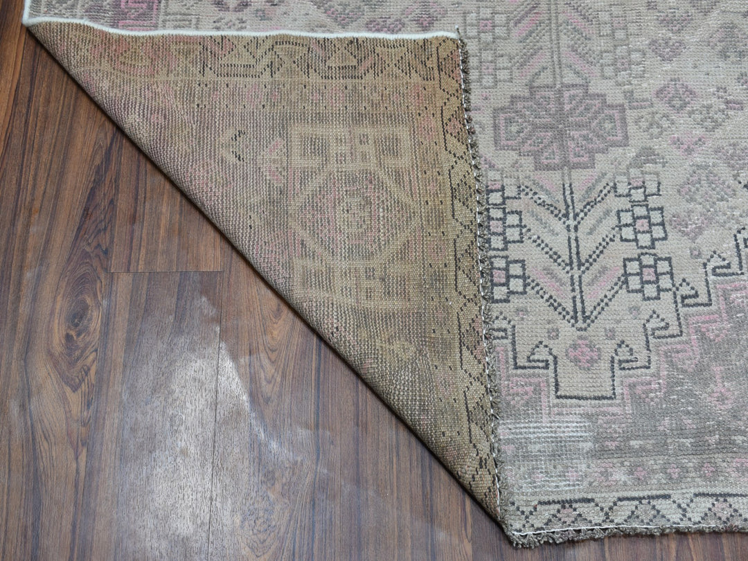 4'10" x 7'4" New Hand Knotted Grey Worn Wool Rectangle Oriental Rug - MOA10254056