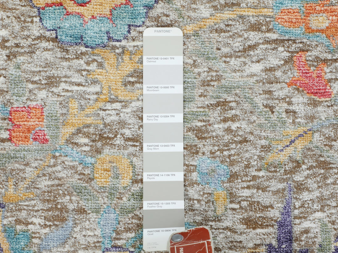 8'10" x 8'10" New Hand Knotted Beige Wool & Silk Round Oriental Rug - MOA10258172