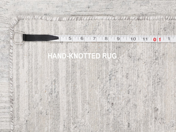 2'6" x 8'0" New Hand Knotted Ivory Wool Runner Oriental Rug - MOA10258233