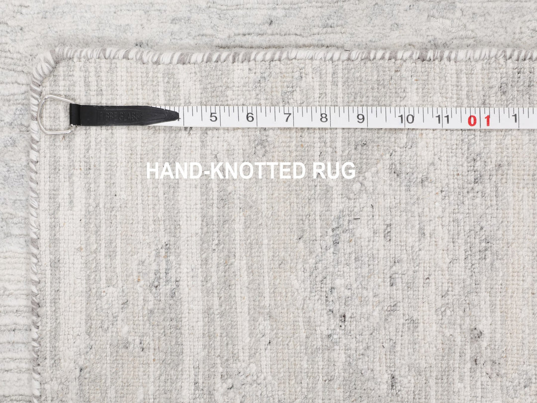 2'6" x 8'0" New Hand Knotted Ivory Wool Runner Oriental Rug - MOA10258233