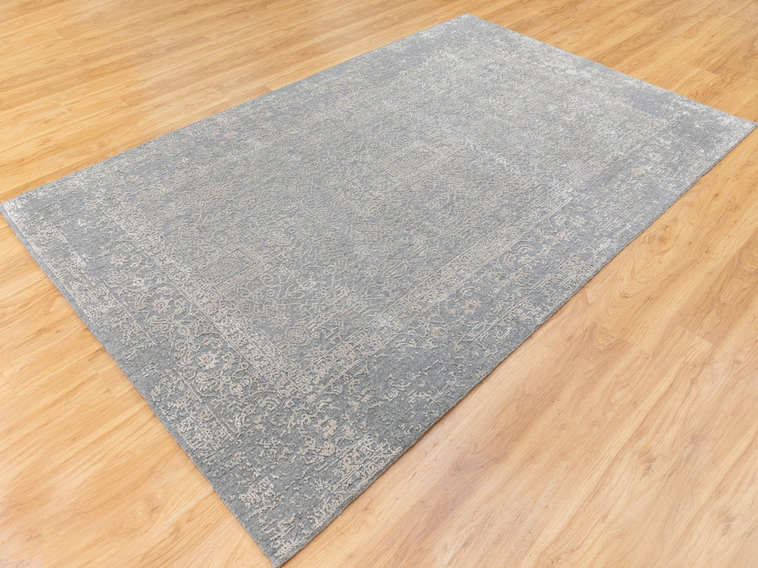 5'10" x 9'1" New Hand Loomed Grey Wool & Art Silk Rectangle Oriental Rug - MOA10258409