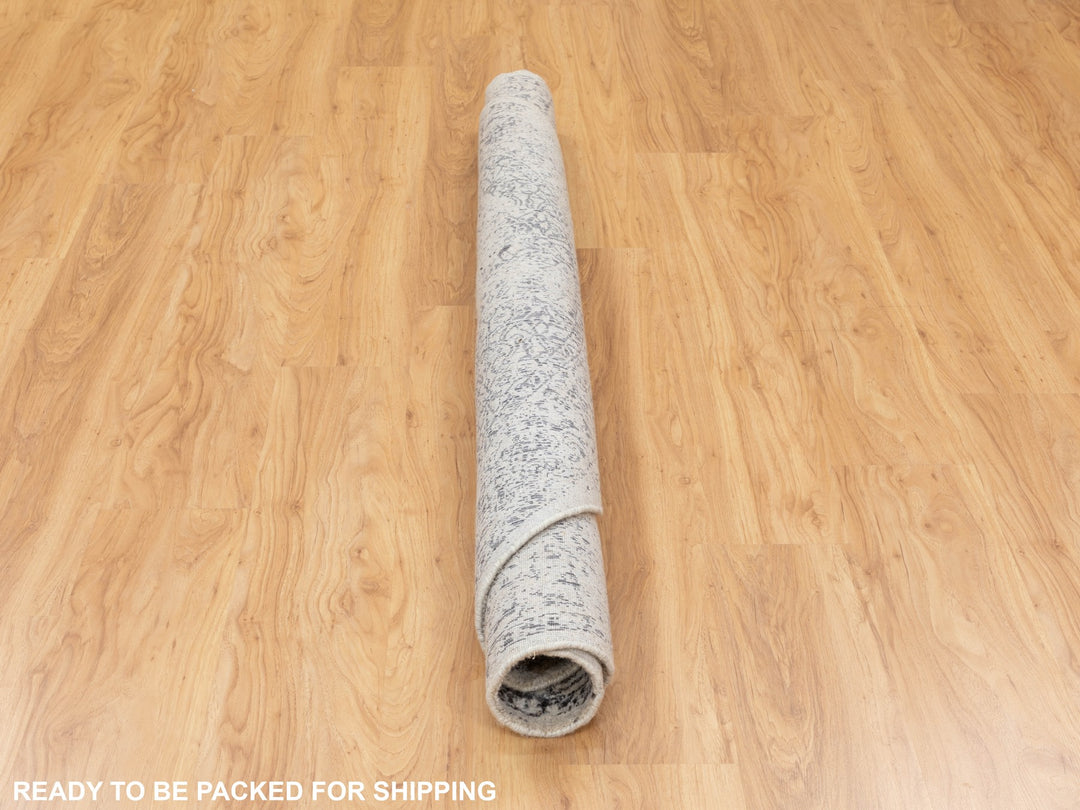 5'10" x 5'10" New Hand Loomed Grey Wool & Art Silk Round Oriental Rug - MOA10258427