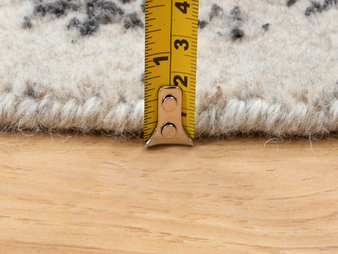 5'10" x 5'10" New Hand Loomed Grey Wool & Art Silk Round Oriental Rug - MOA10258427