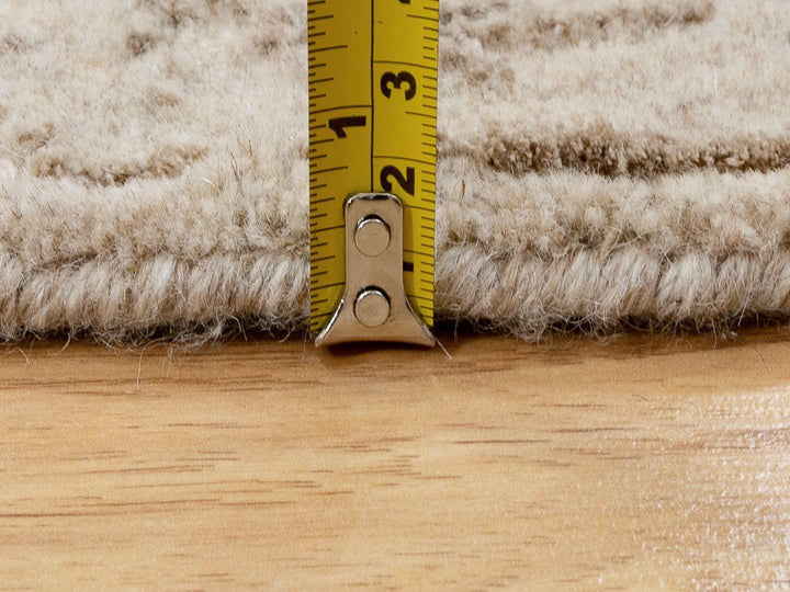 5'9" x 5'9" New Hand Loomed Beige Wool & Art Silk Round Oriental Rug - MOA10258433