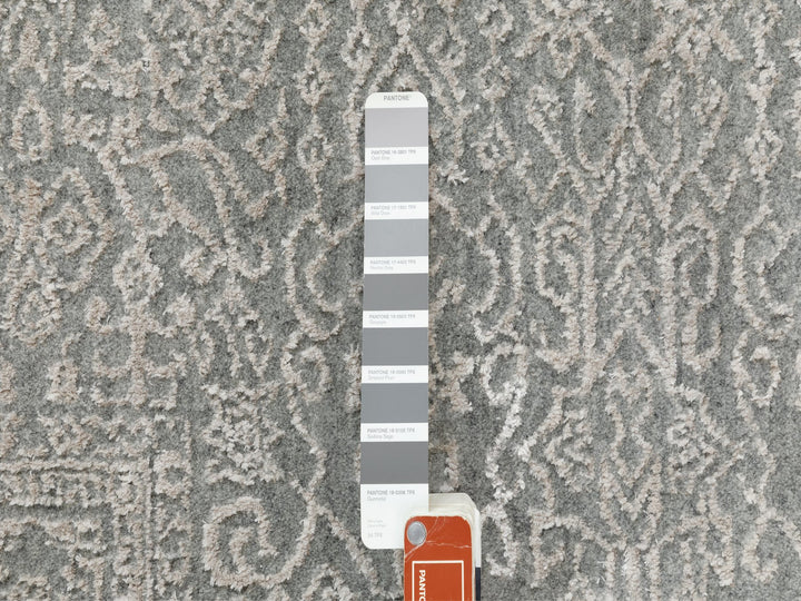 8'0" x 8'0" New Hand Loomed Grey Wool & Art Silk Round Oriental Rug - MOA10258601