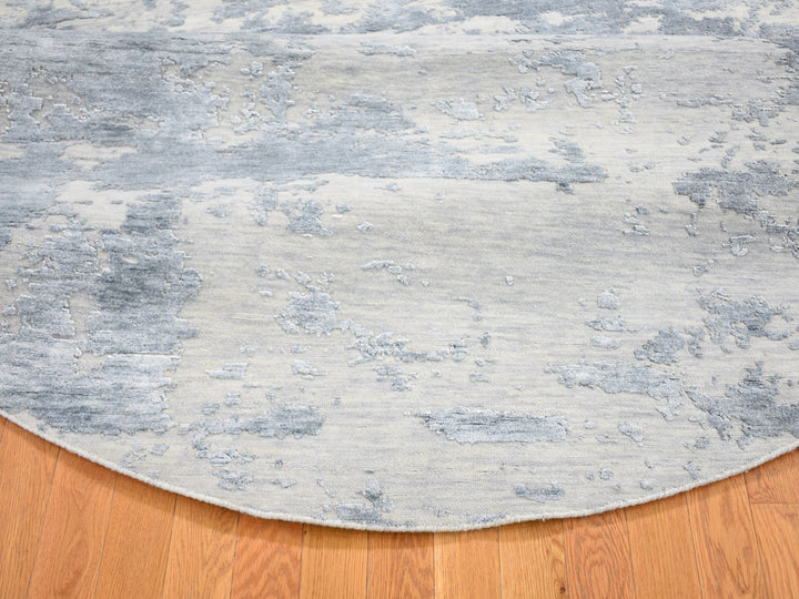 7'10" x 7'10" New Hand Knotted Grey Wool & Silk Round Oriental Rug - MOA10259053