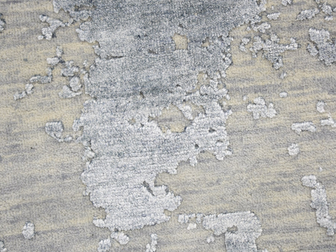 7'10" x 7'10" New Hand Knotted Grey Wool & Silk Round Oriental Rug - MOA10259053