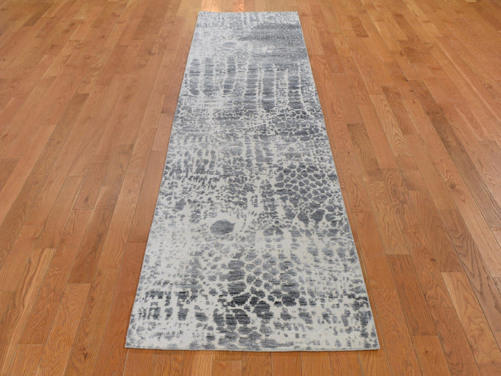 2'5" x 10'1" New Hand Knotted Grey Wool & Silk Runner Oriental Rug - MOA10259080