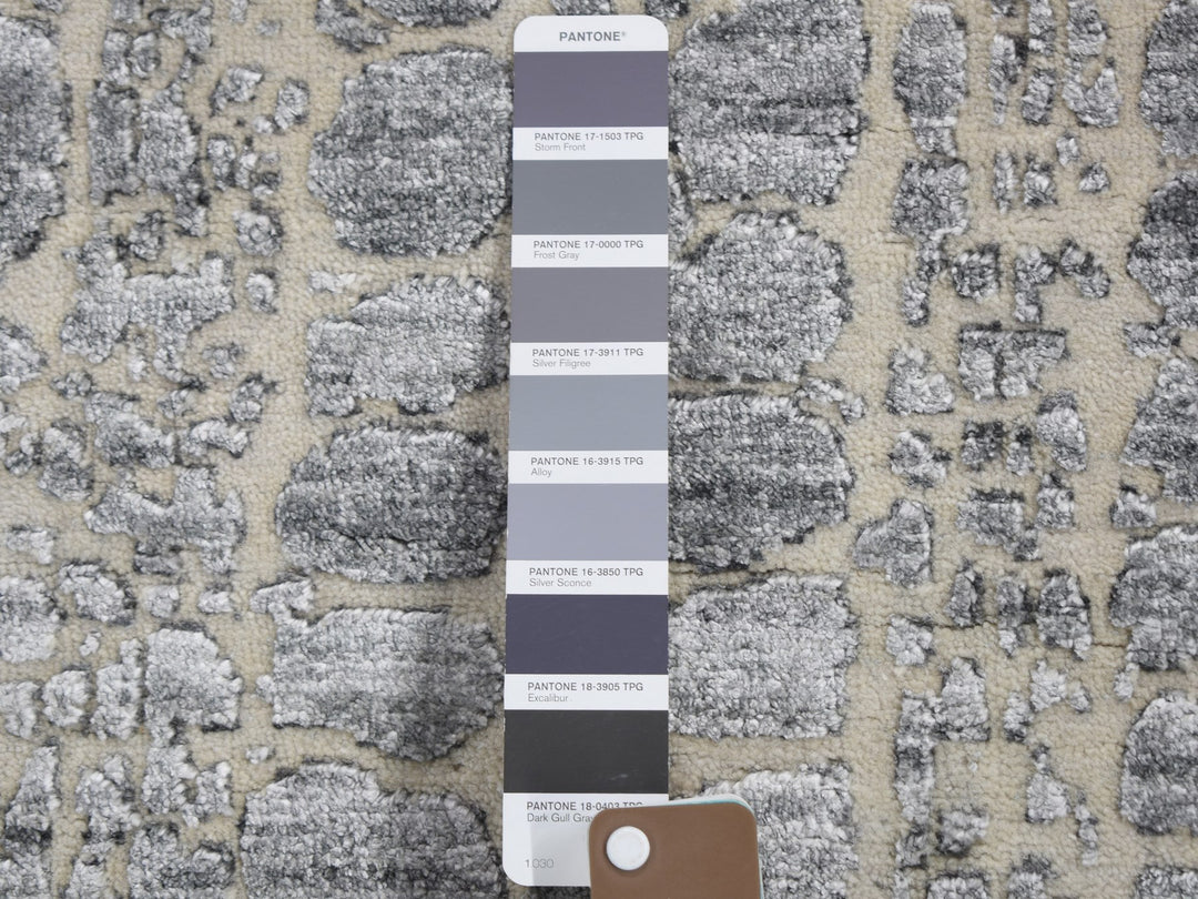 2'5" x 10'1" New Hand Knotted Grey Wool & Silk Runner Oriental Rug - MOA10259080