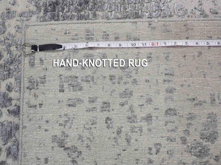 4'0" x 6'0" New Hand Knotted Grey Wool & Silk Rectangle Oriental Rug - MOA10259085