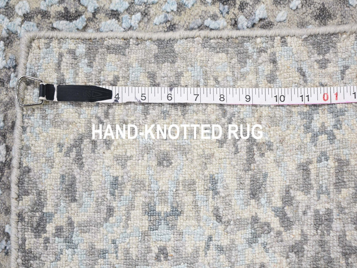 2'0" x 3'0" New Hand Knotted Grey Wool & Silk Rectangle Oriental Rug - MOA10259130