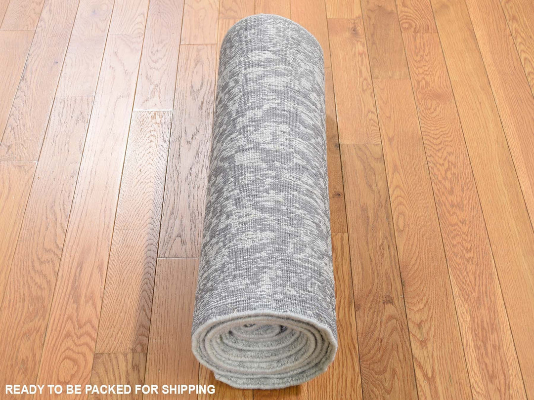 2'5" x 8'0" New Hand Loomed Grey Wool & Silk Runner Oriental Rug - MOA10259569