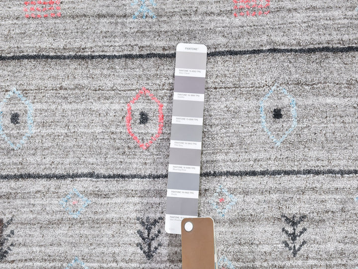 4'1" x 4'1" New Hand Loomed Grey Wool & Silk Round Oriental Rug - MOA10259966