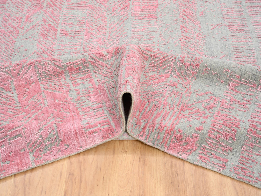 7'10" x 10'1" New Hand Loomed Grey Wool & Silk Rectangle Oriental Rug - MOA10262257