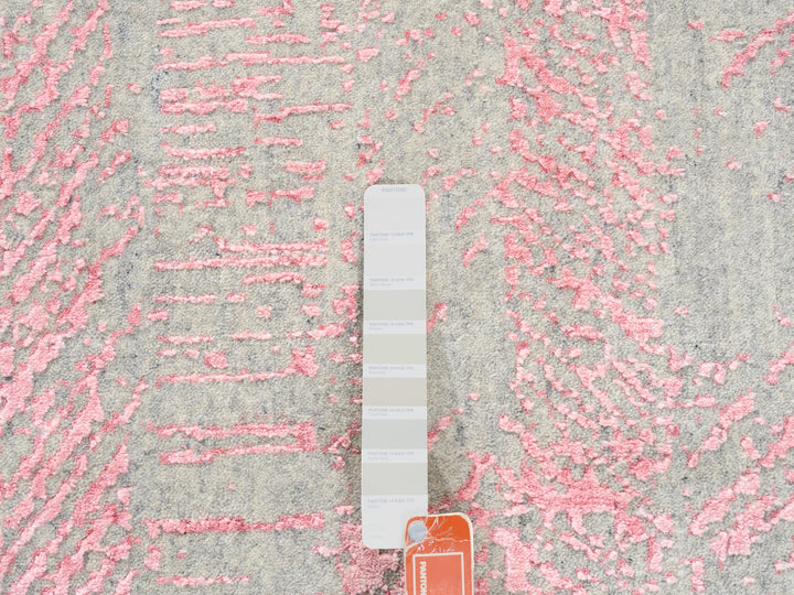 7'10" x 10'1" New Hand Loomed Grey Wool & Silk Rectangle Oriental Rug - MOA10262257