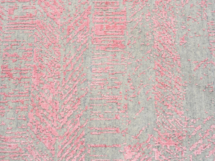 7'10" x 10'1" New Hand Loomed Grey Wool & Silk Rectangle Oriental Rug - MOA10262257