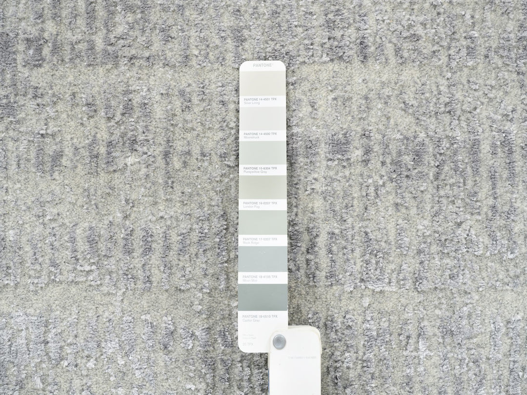 2'7" x 10'0" New Hand Loomed Grey Wool & Art Silk Runner Oriental Rug - MOA10262845