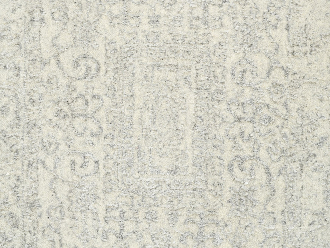 2'6" x 8'0" New Hand Loomed Beige Wool & Silk Runner Oriental Rug - MOA10262846