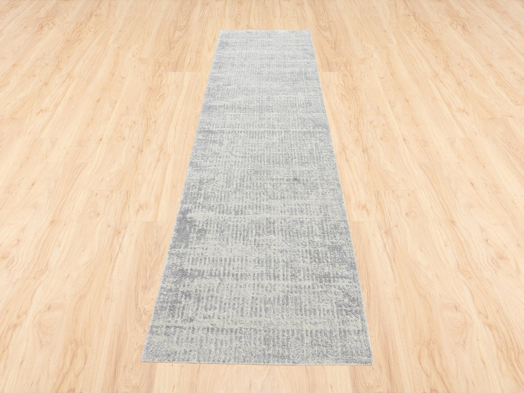 2'7" x 10'0" New Hand Loomed Grey Wool & Art Silk Runner Oriental Rug - MOA10262847