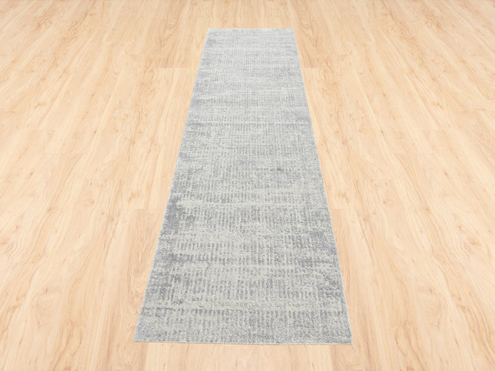 2'7" x 10'0" New Hand Loomed Grey Wool & Art Silk Runner Oriental Rug - MOA10262847