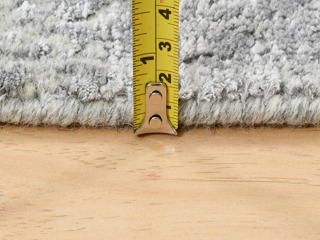 2'6" x 6'0" New Hand Loomed Grey Wool & Silk Runner Oriental Rug - MOA10262851