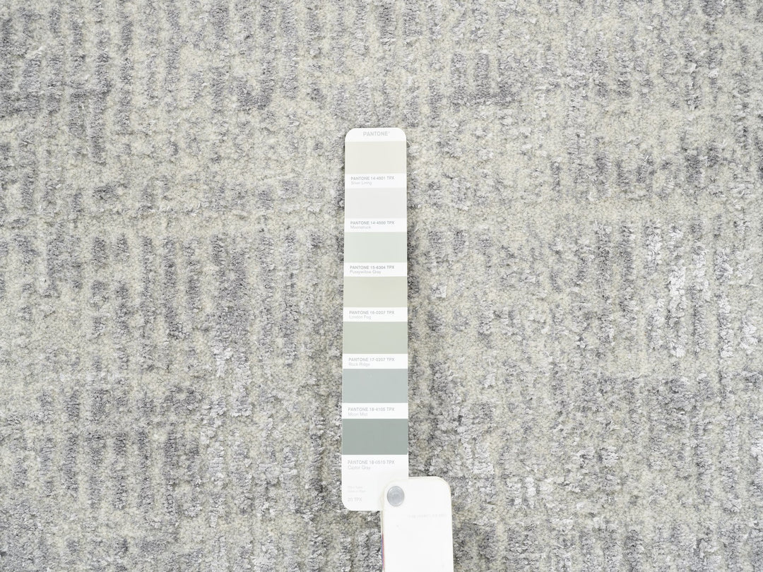 2'6" x 12'1" New Hand Loomed Grey Wool & Art Silk Runner Oriental Rug - MOA10262853