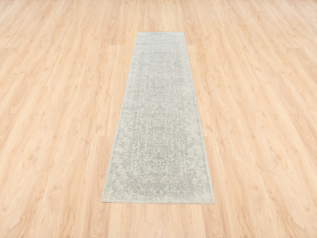 2'6" x 10'1" New Hand Loomed Beige Wool & Silk Runner Oriental Rug - MOA10262856