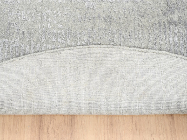 6'0" x 6'0" New Hand Loomed Grey Wool & Silk Round Oriental Rug - MOA10262858