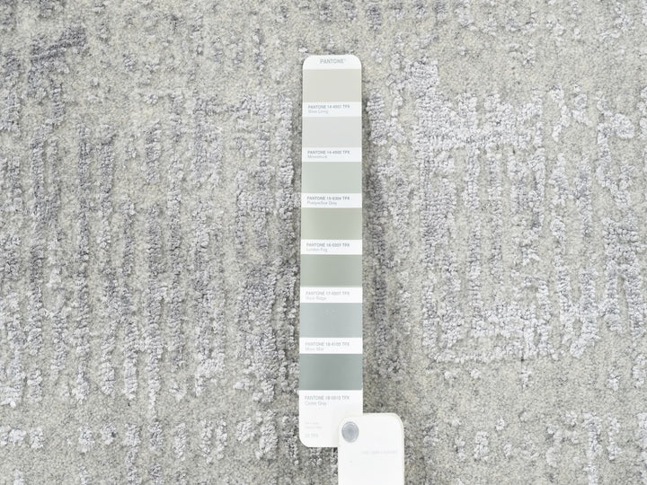 6'0" x 6'0" New Hand Loomed Grey Wool & Silk Round Oriental Rug - MOA10262858