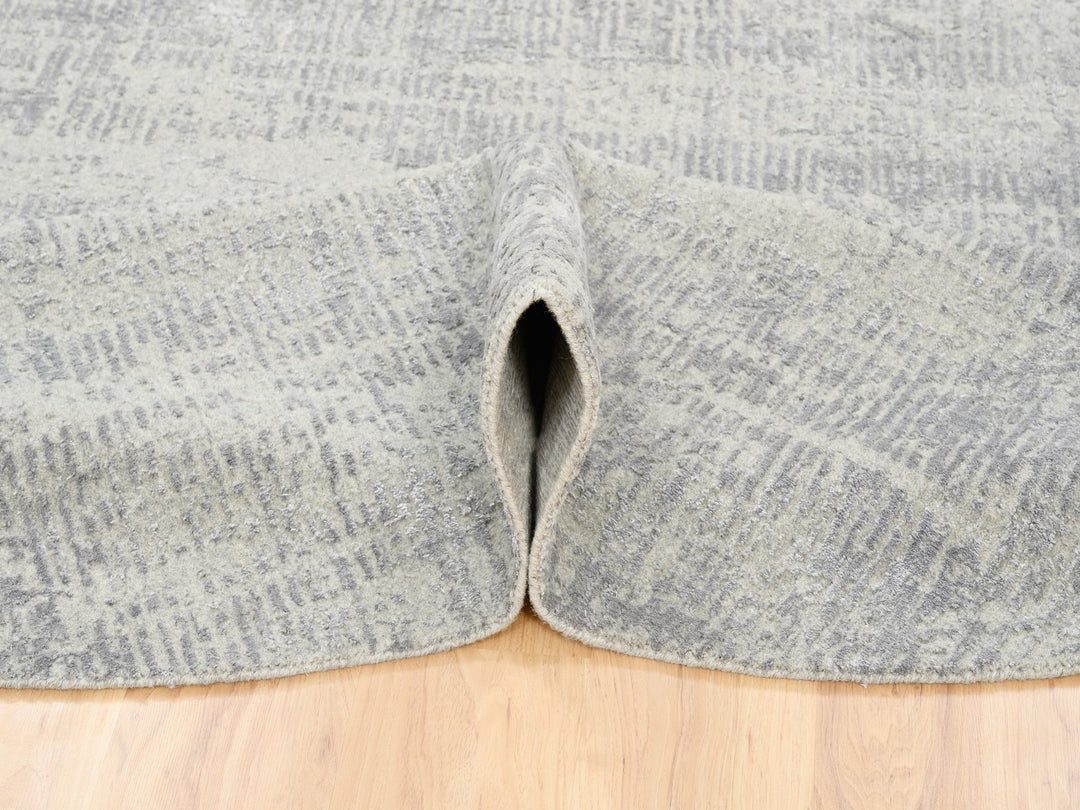 8'10" x 8'10" New Hand Loomed Grey Wool & Silk Round Oriental Rug - MOA10262864