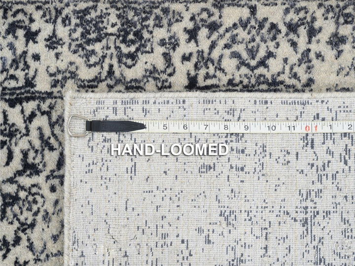 2'6" x 6'0" New Hand Loomed Grey Wool & Art Silk Runner Oriental Rug - MOA10263260