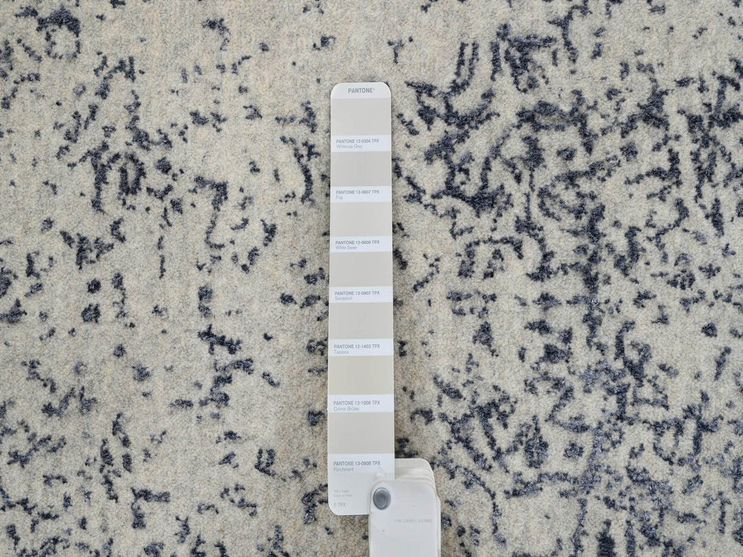 10'0" x 10'0" New Hand Loomed Grey Wool & Silk Round Oriental Rug - MOA10263504