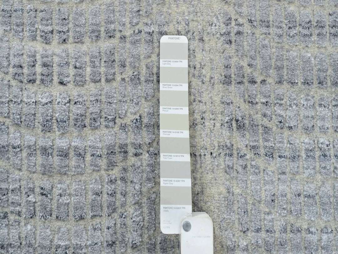 2'6" x 12'0" New Hand Loomed Grey Wool & Silk Runner Oriental Rug - MOA10263754