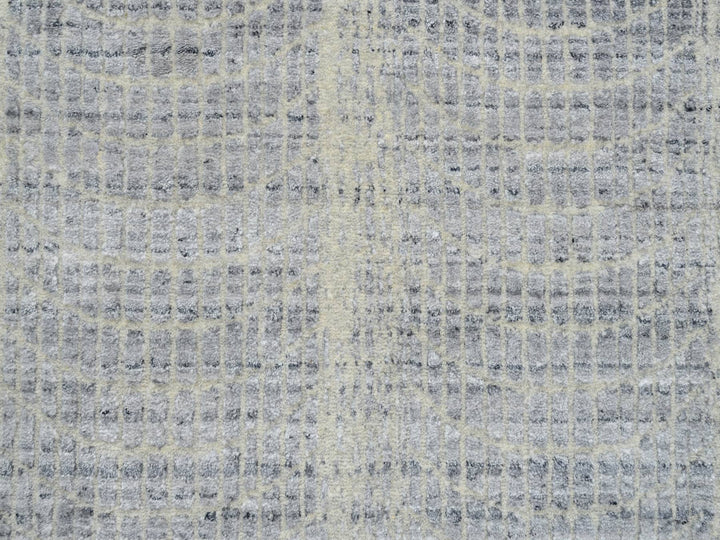 2'6" x 12'0" New Hand Loomed Grey Wool & Silk Runner Oriental Rug - MOA10263755