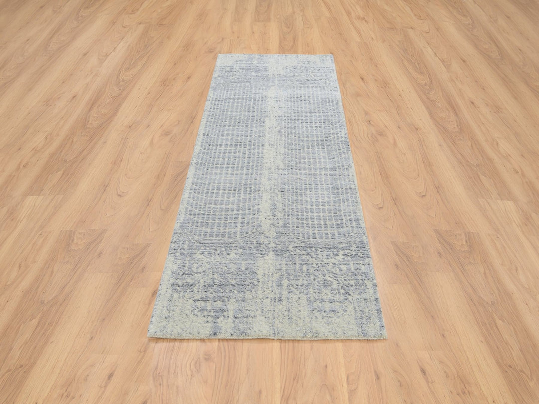2'6" x 8'0" New Hand Loomed Grey Wool & Silk Runner Oriental Rug - MOA10263762