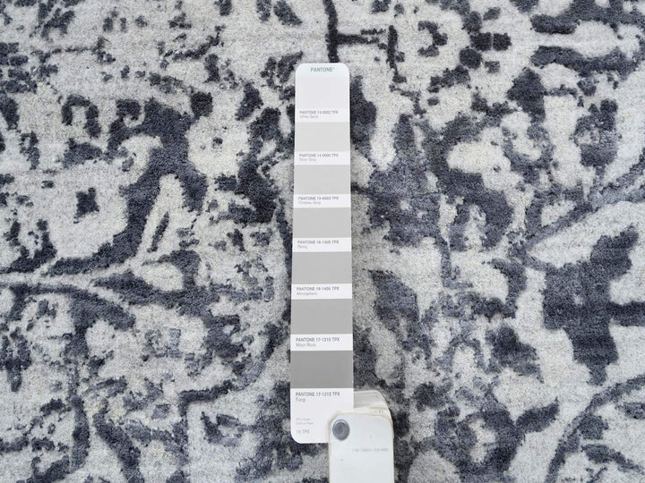 11'9" x 11'9" New Hand Knotted Grey Wool & Silk Round Oriental Rug - MOA10264058