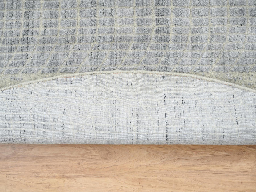 9'0" x 9'0" New Hand Loomed Grey Wool & Silk Round Oriental Rug - MOA10264309
