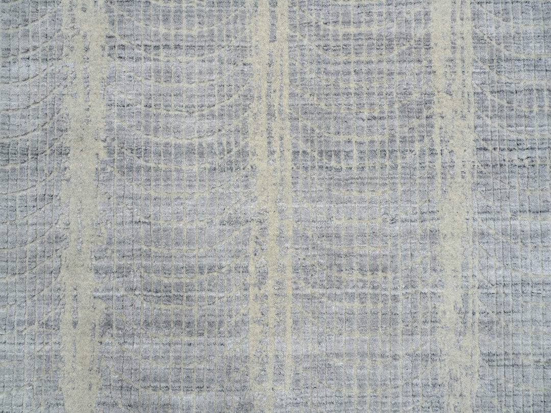 9'0" x 9'0" New Hand Loomed Grey Wool & Silk Round Oriental Rug - MOA10264309