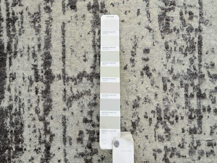 2'6" x 11'10" New Hand Loomed Black Wool & Pure Silk Runner Oriental Rug - MOA10264327